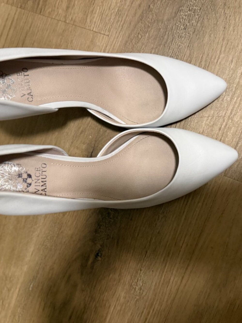 Vince Camuto Bridal Heels (8.5) - Picture 4 of 4